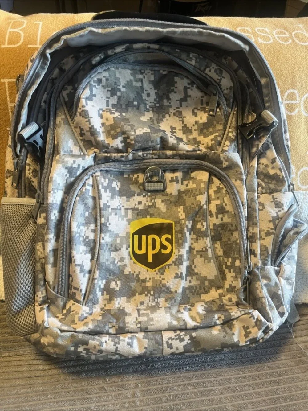 Army National Guard Backpack logistics UPS Logo Excellent Camuflaje