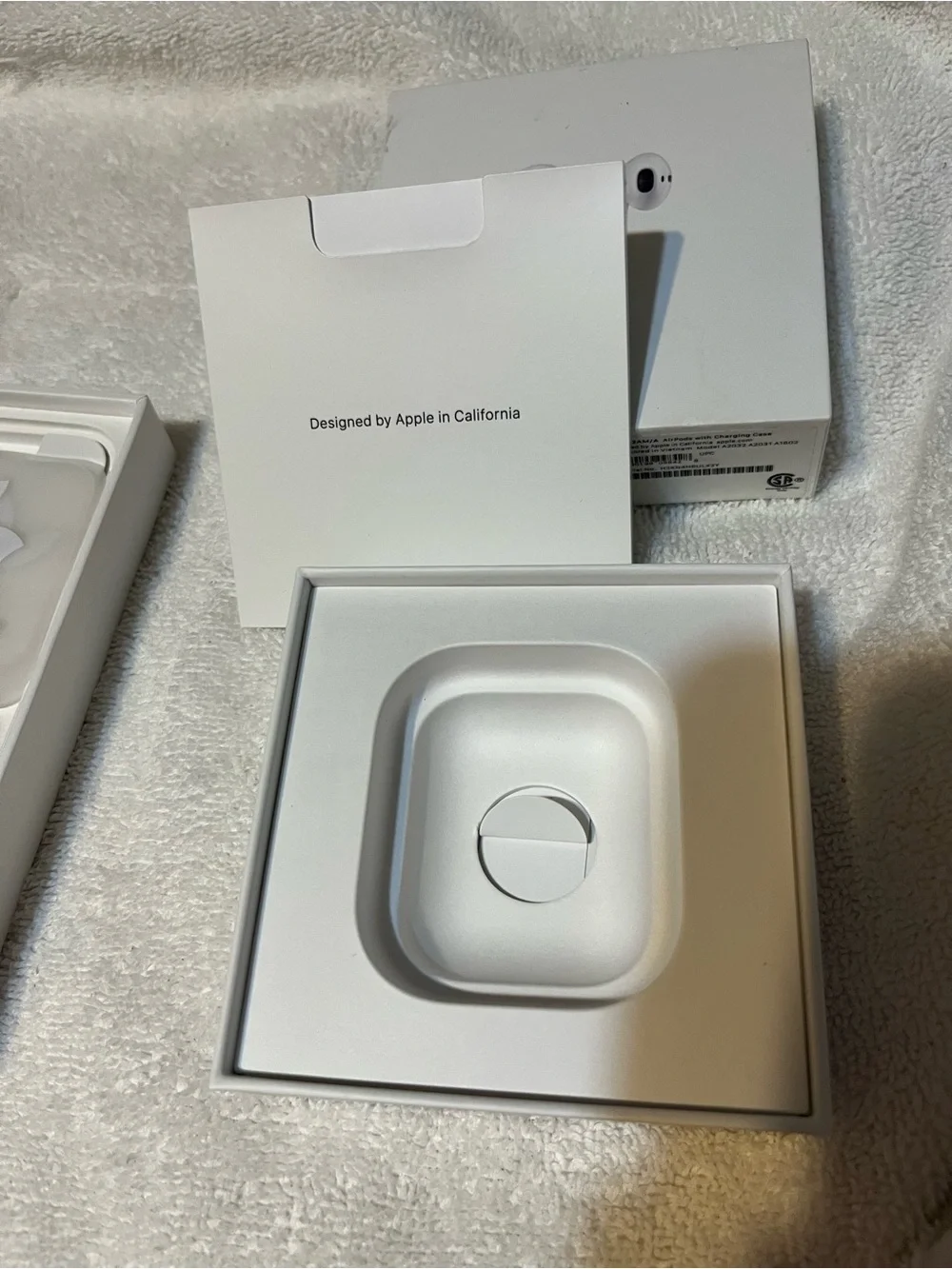 (Empty) Apple iPhone Red with Apple AirPods White Box