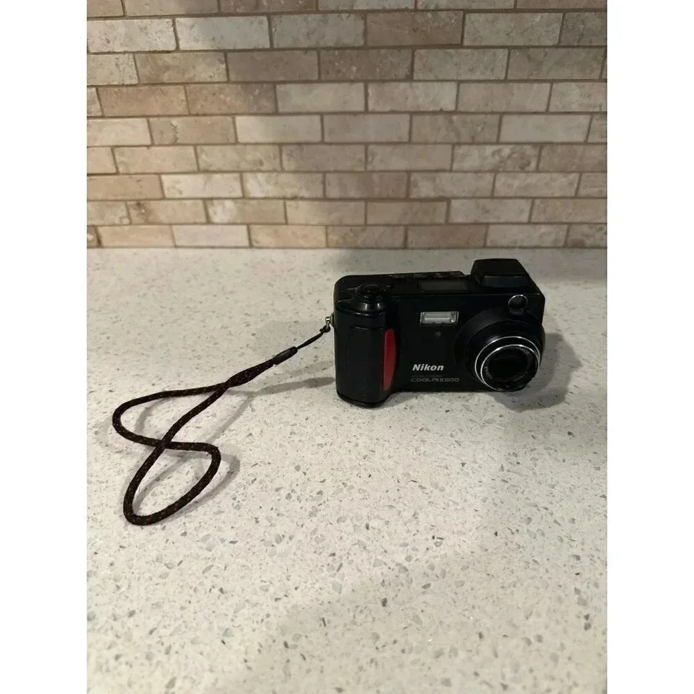 Nikon cool pix