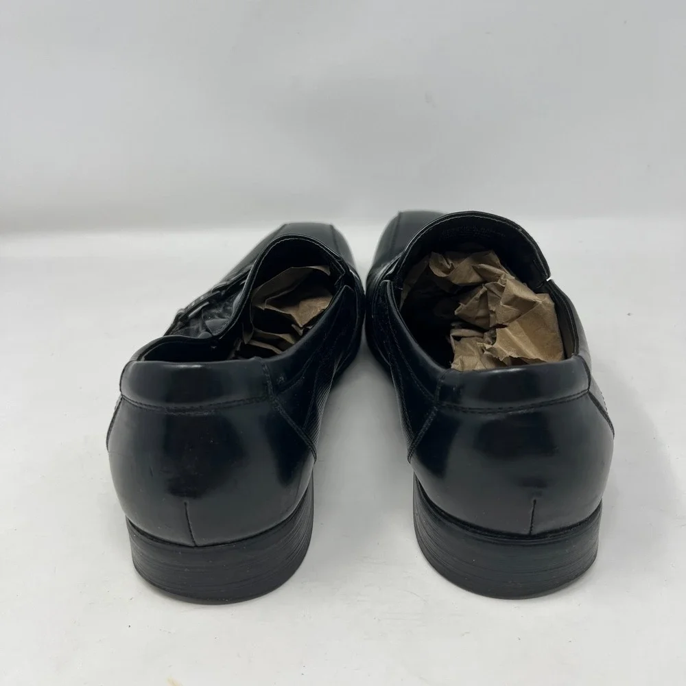 Unlisted Kenneth Cole 10 pays