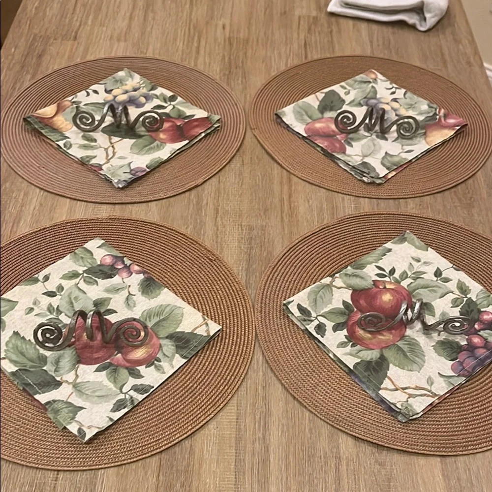 N/A elegant placemats setting