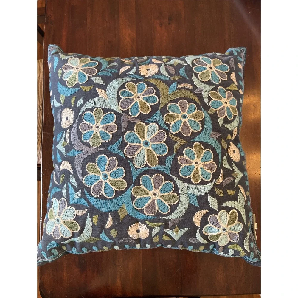 Pottery Barn‎ Outdoor Pillow 18