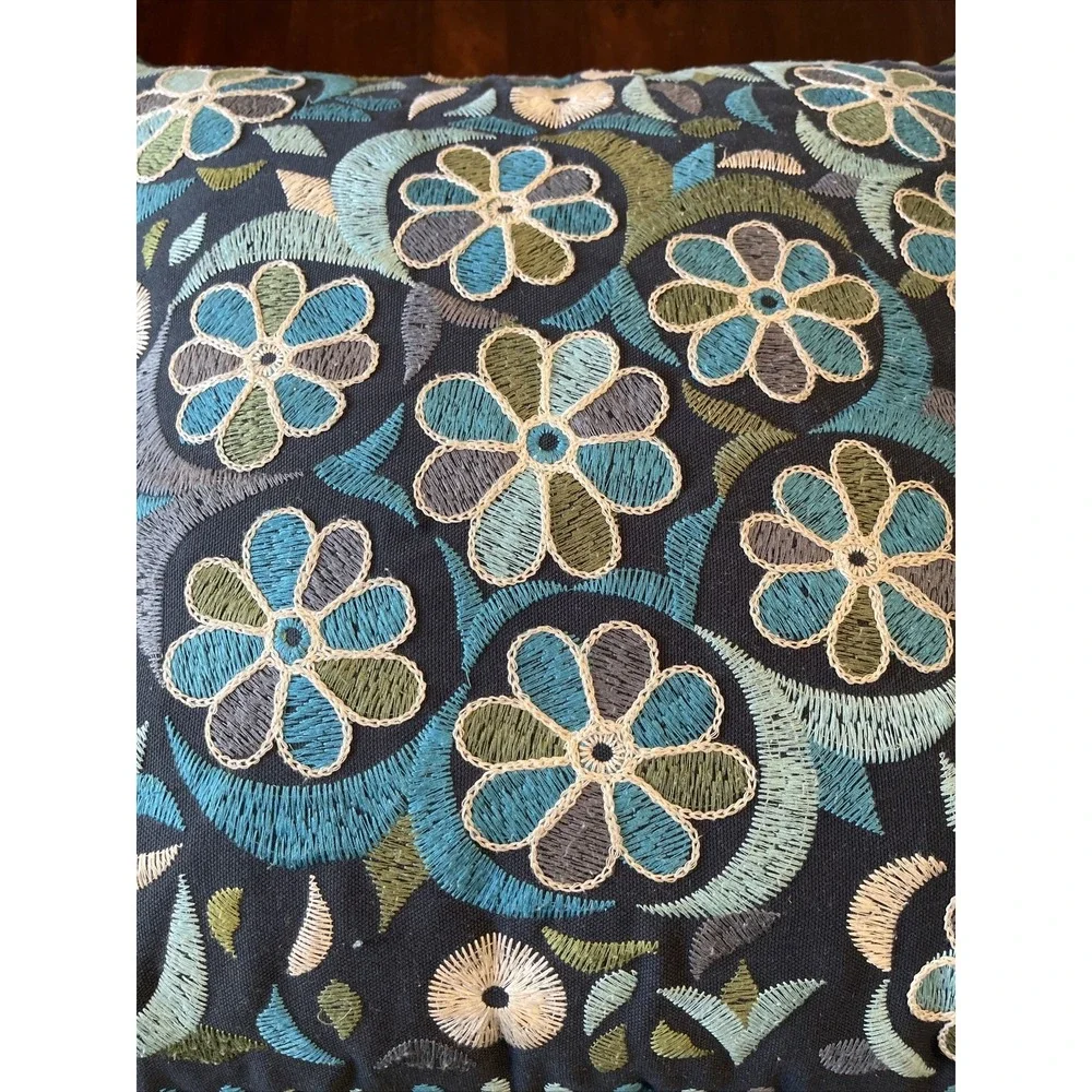 Pottery Barn‎ Outdoor Pillow 18