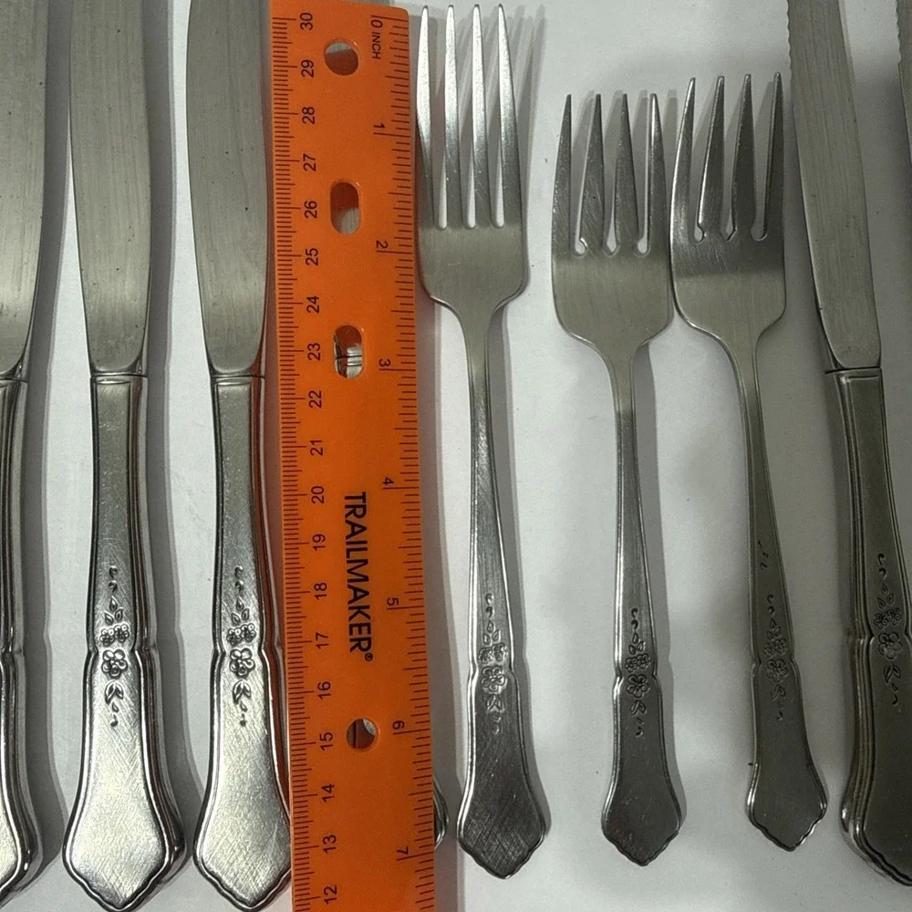 Oneida ASHMORE Stainless Flatware Forks Salad Table Knives Serv Spoon 12pc LOT