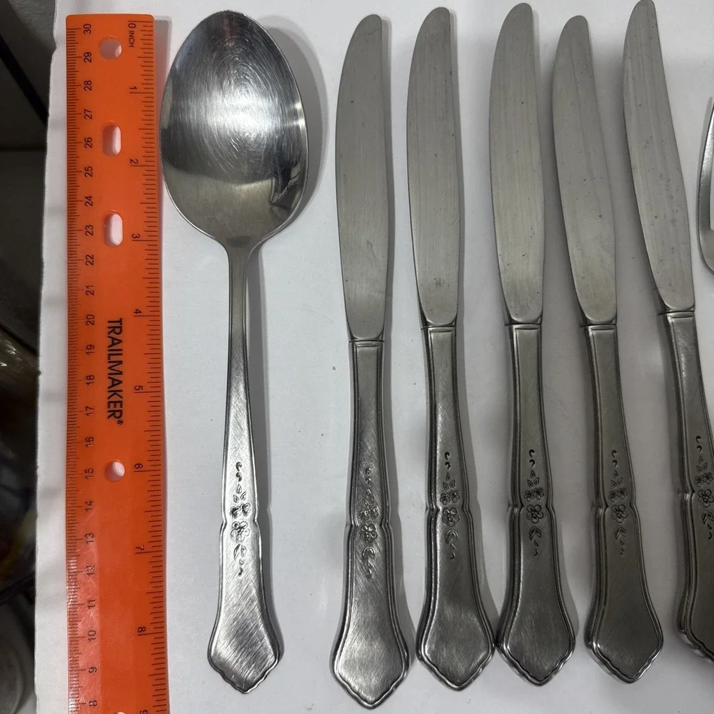 Oneida ASHMORE Stainless Flatware Forks Salad Table Knives Serv Spoon 12pc LOT