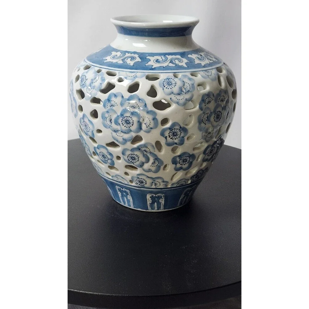 House dec ceramic Porcelain Vase Chinese Style  hollow-carved  8