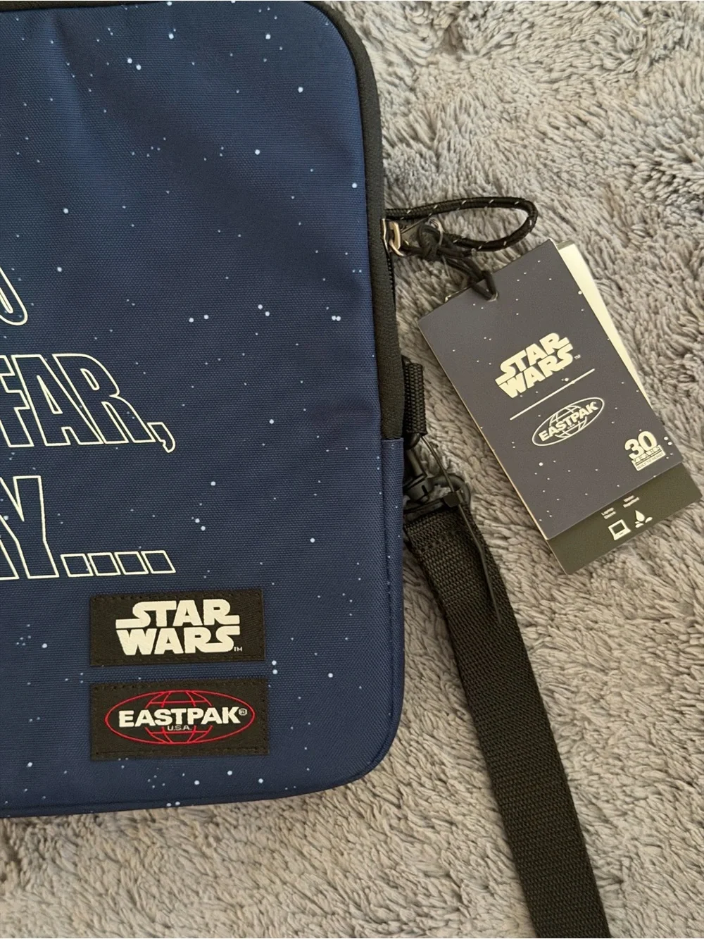 Eastpak padded wars closure