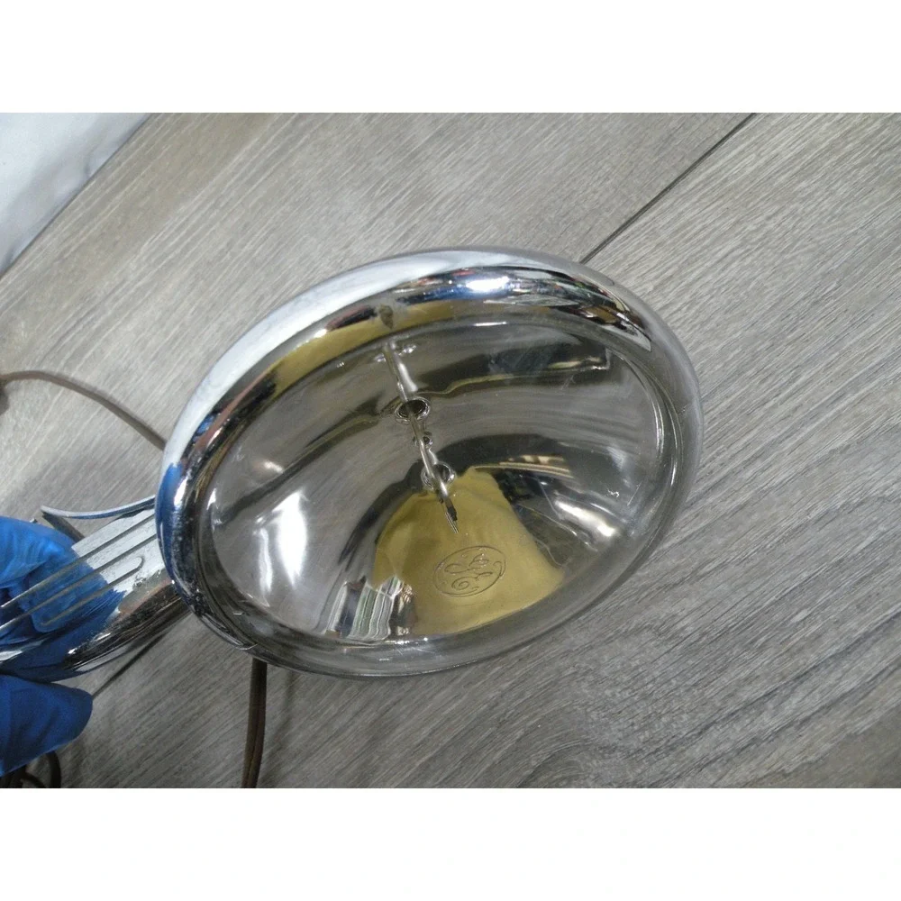 Vintage Unity Mfg Co Chicago USA Spotlight Hand Lamp Chrome Industrial Light