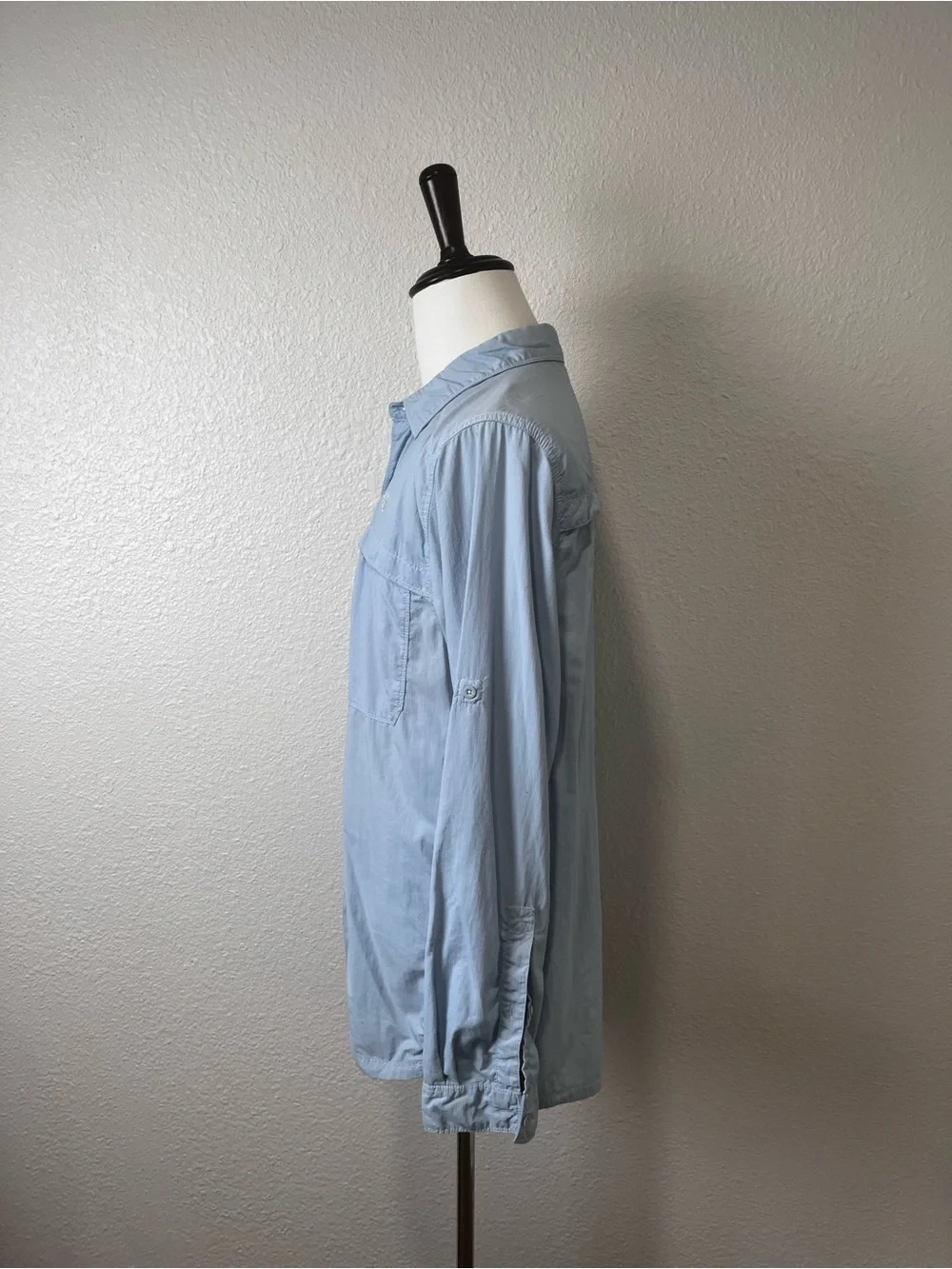 The North Face Men’s Long-Sleeve Light Blue Button-Up Shirt Size Medium