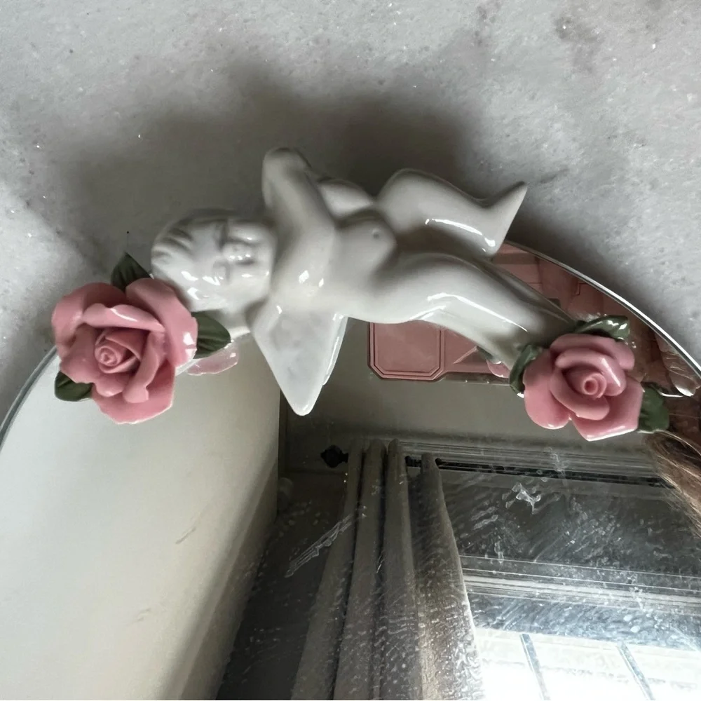 N/A 5”x7 details cherub