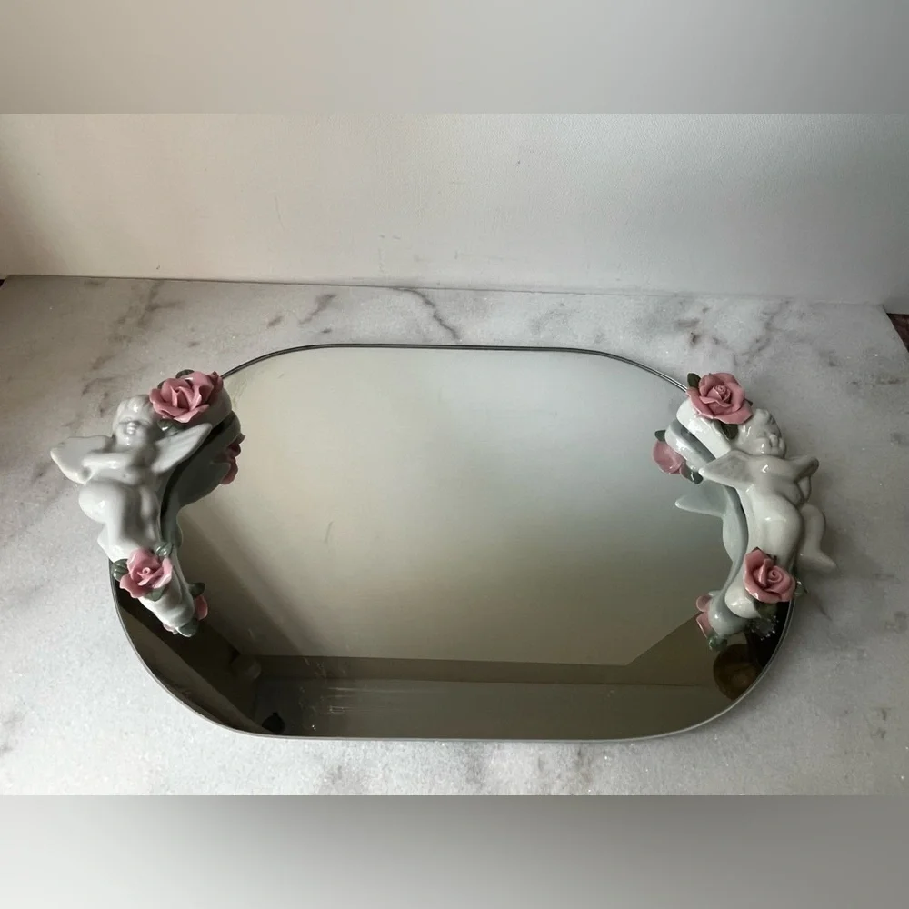 N/A touch cherub floral
