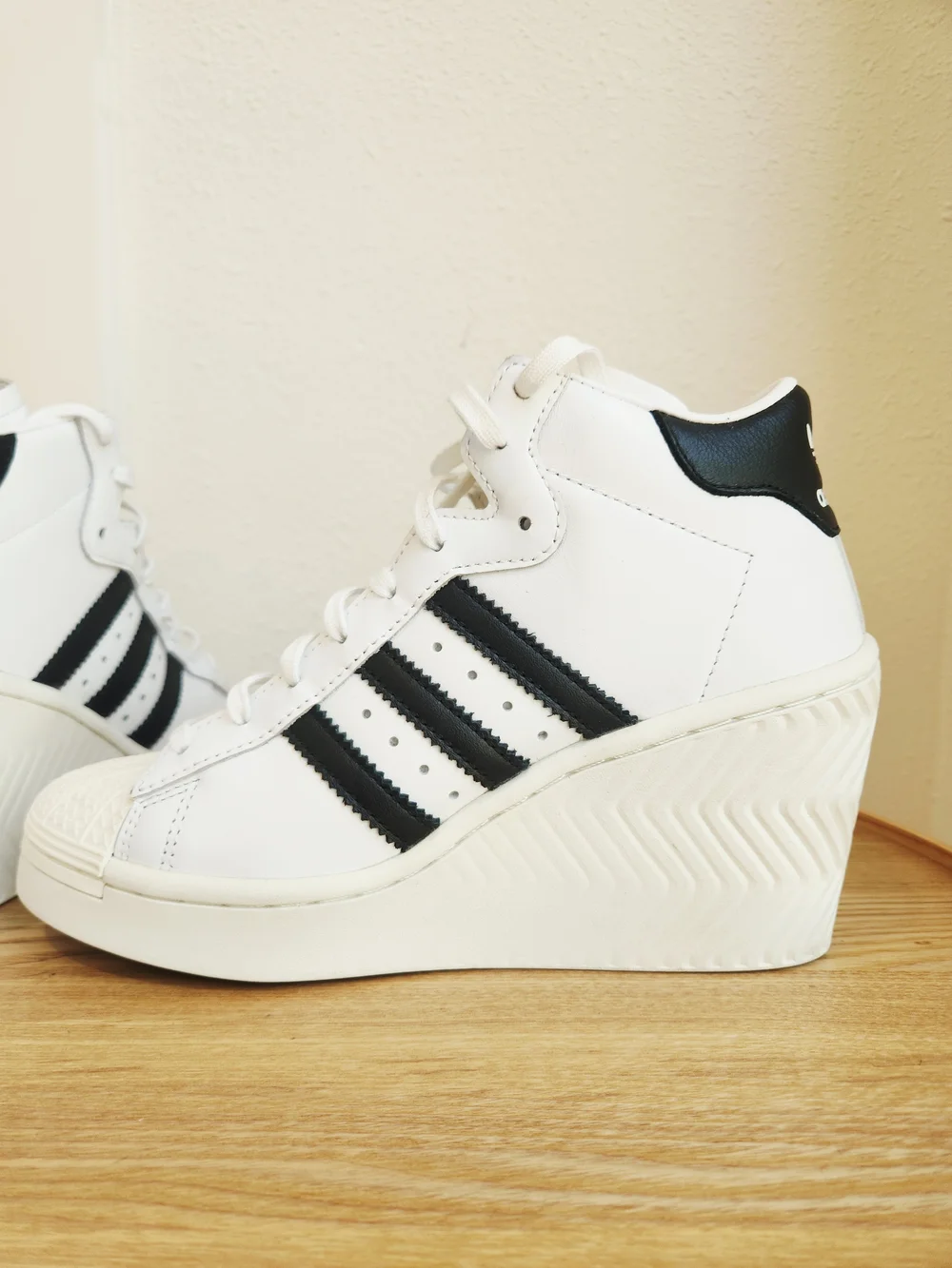 RARE Size 6 adidas Superstar Ellure Shoe Sneaker FW0102 Wedge Heel 2.25
