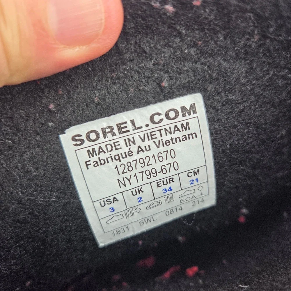 Sorel kids snow