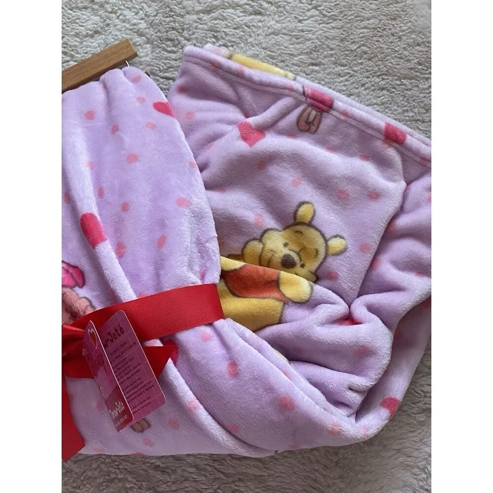 Disney Winnie The Pooh Piglet Hearts Valentines Blanket Soft Throw 60 X 70”‎ NEW