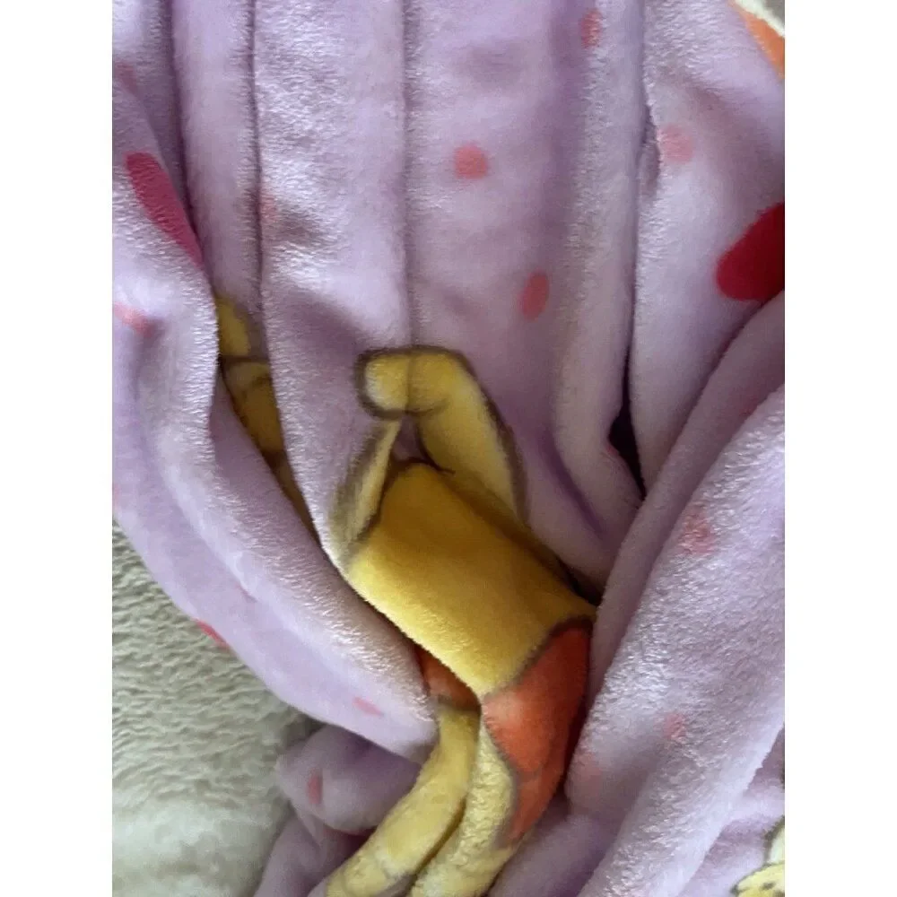Disney Winnie The Pooh Piglet Hearts Valentines Blanket Soft Throw 60 X 70”‎ NEW