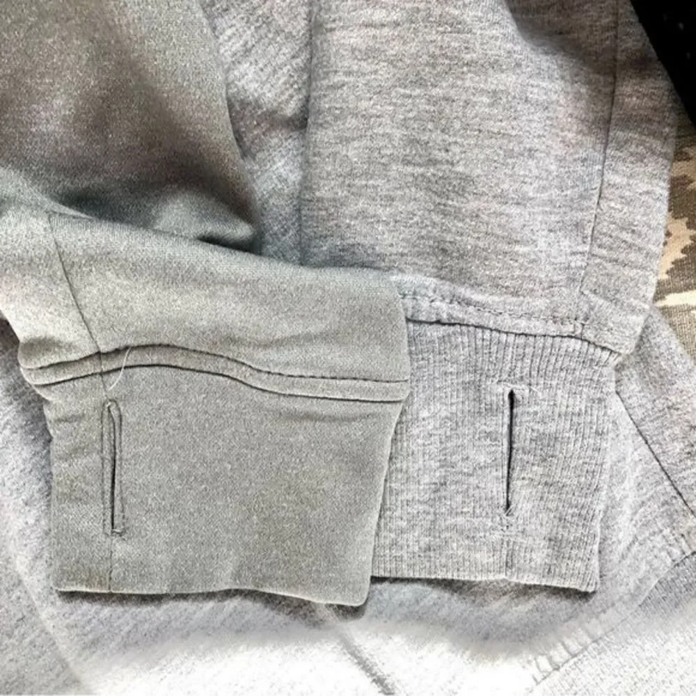 Puma hands pockets