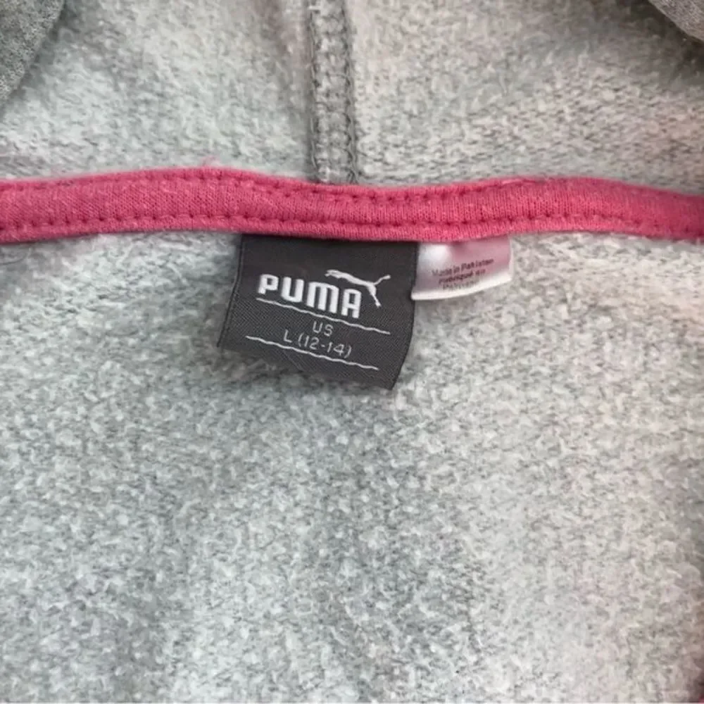 Puma or logo