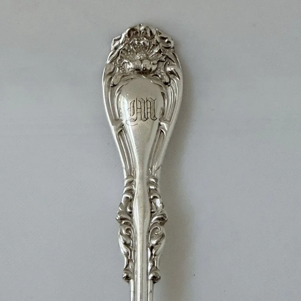 2pc Oneida Hanover Dinner Forks 7 3/8”Silverplate 1901 Wm A Rogers A1 Mono “M”