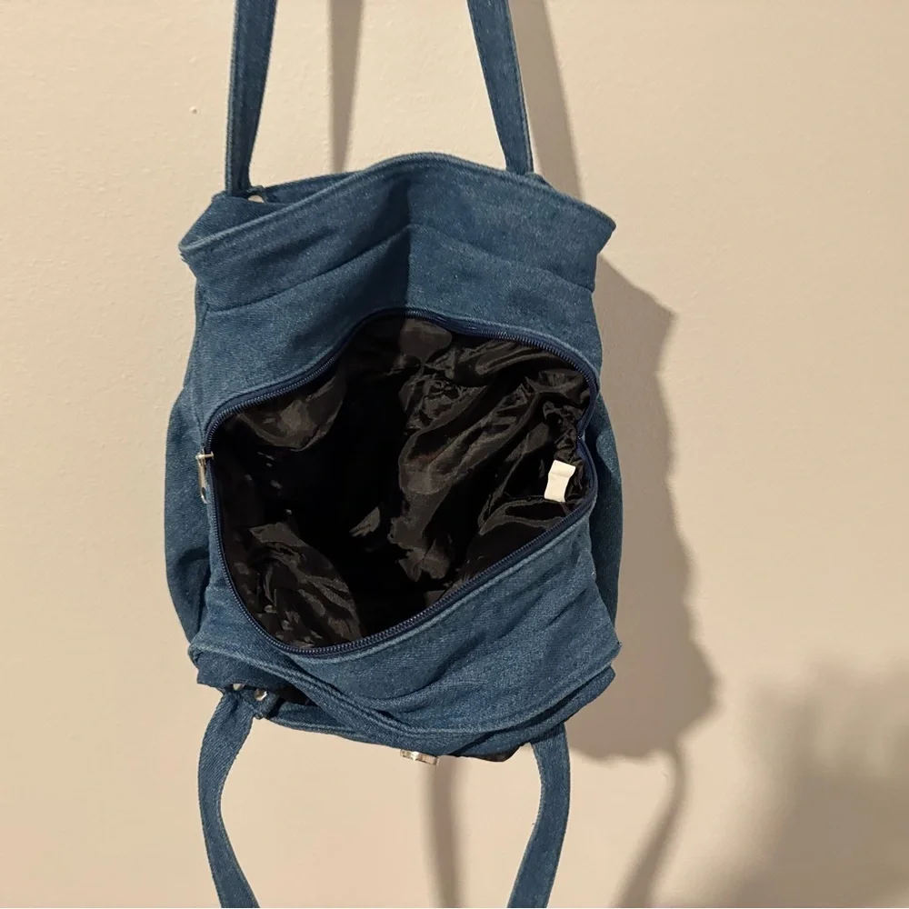 N/A wear features y2k