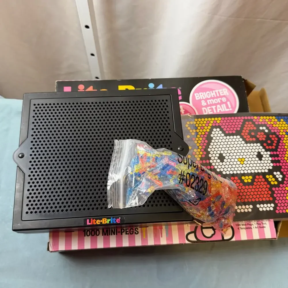 Hello Kitty lite brite