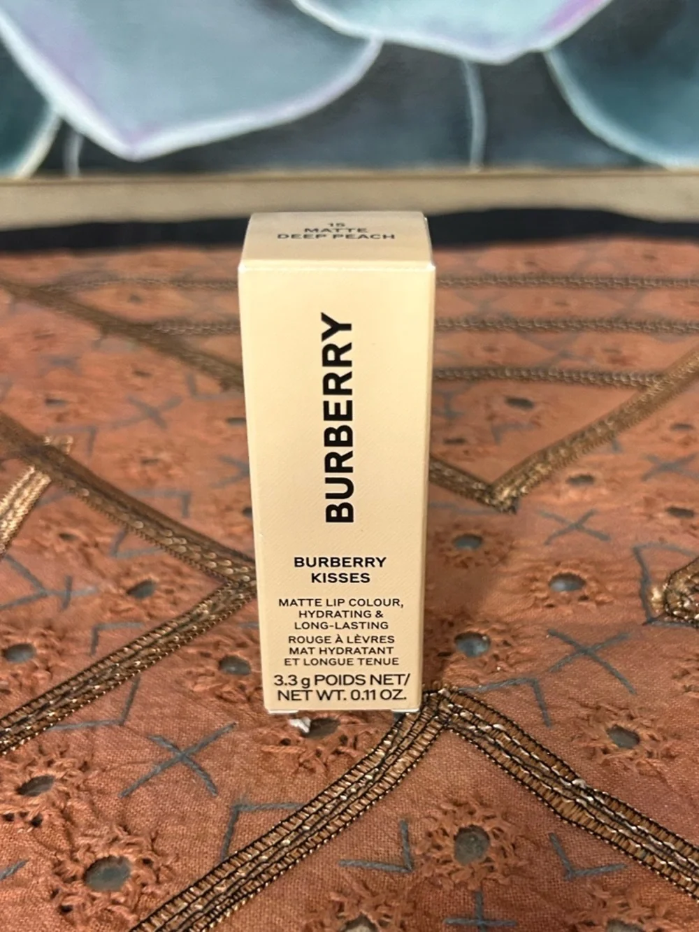 Burberry elegant matte