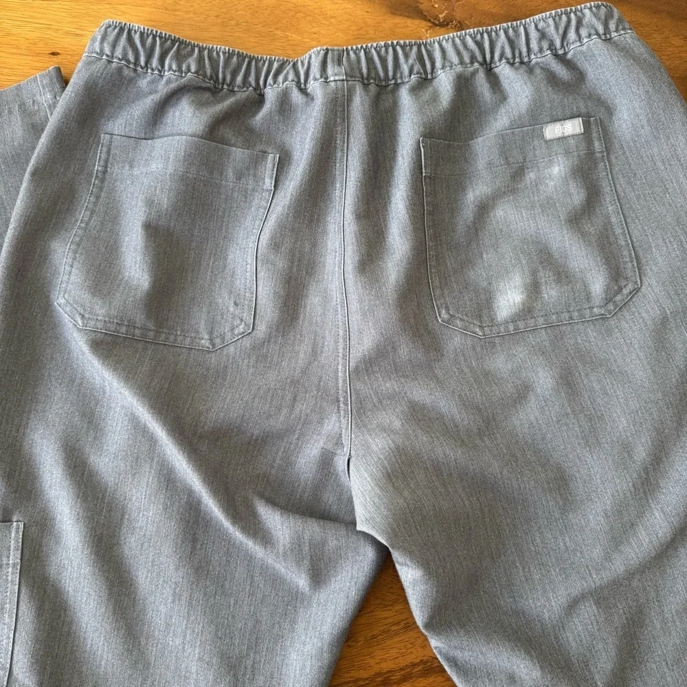 Figs men’s gray