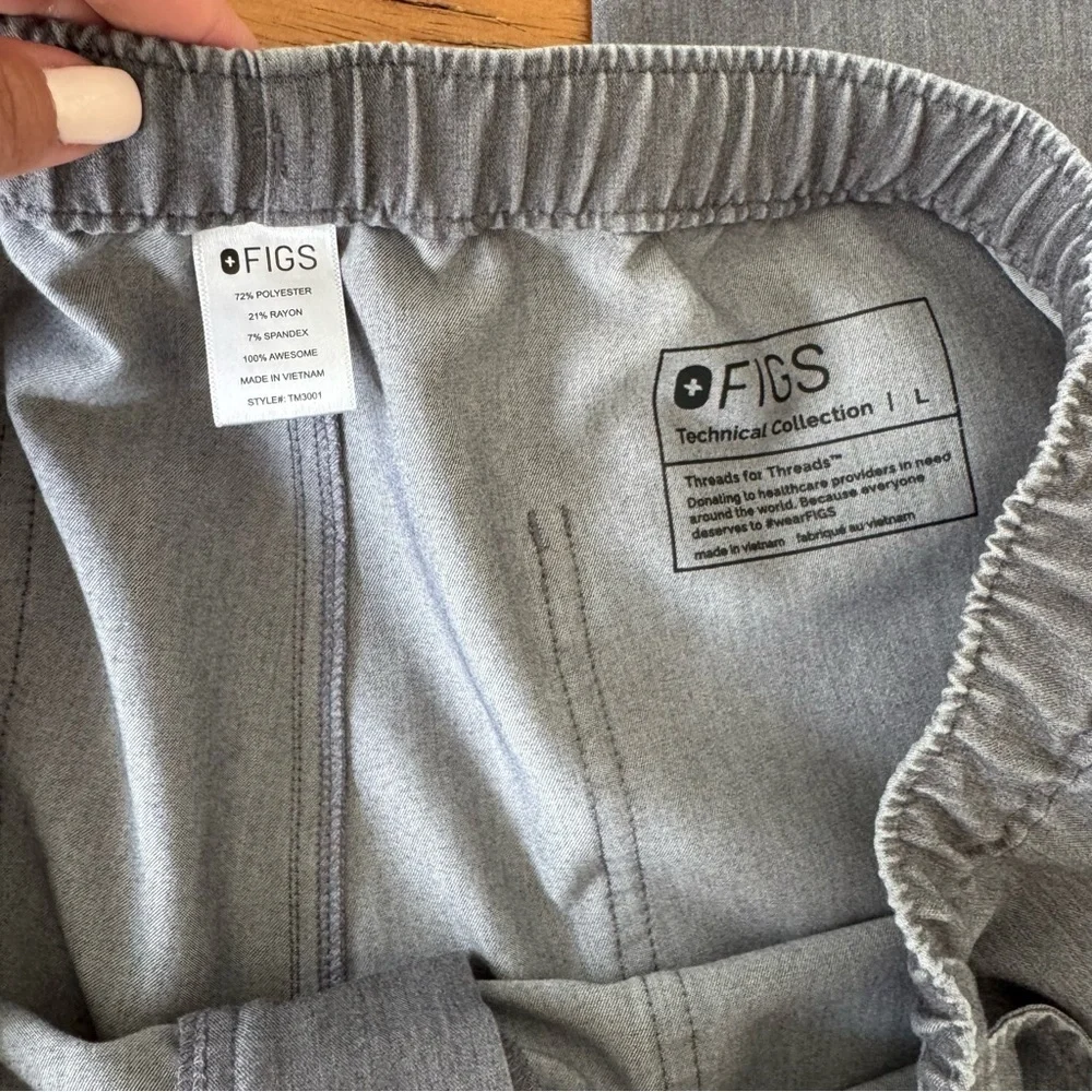 Figs men’s gray