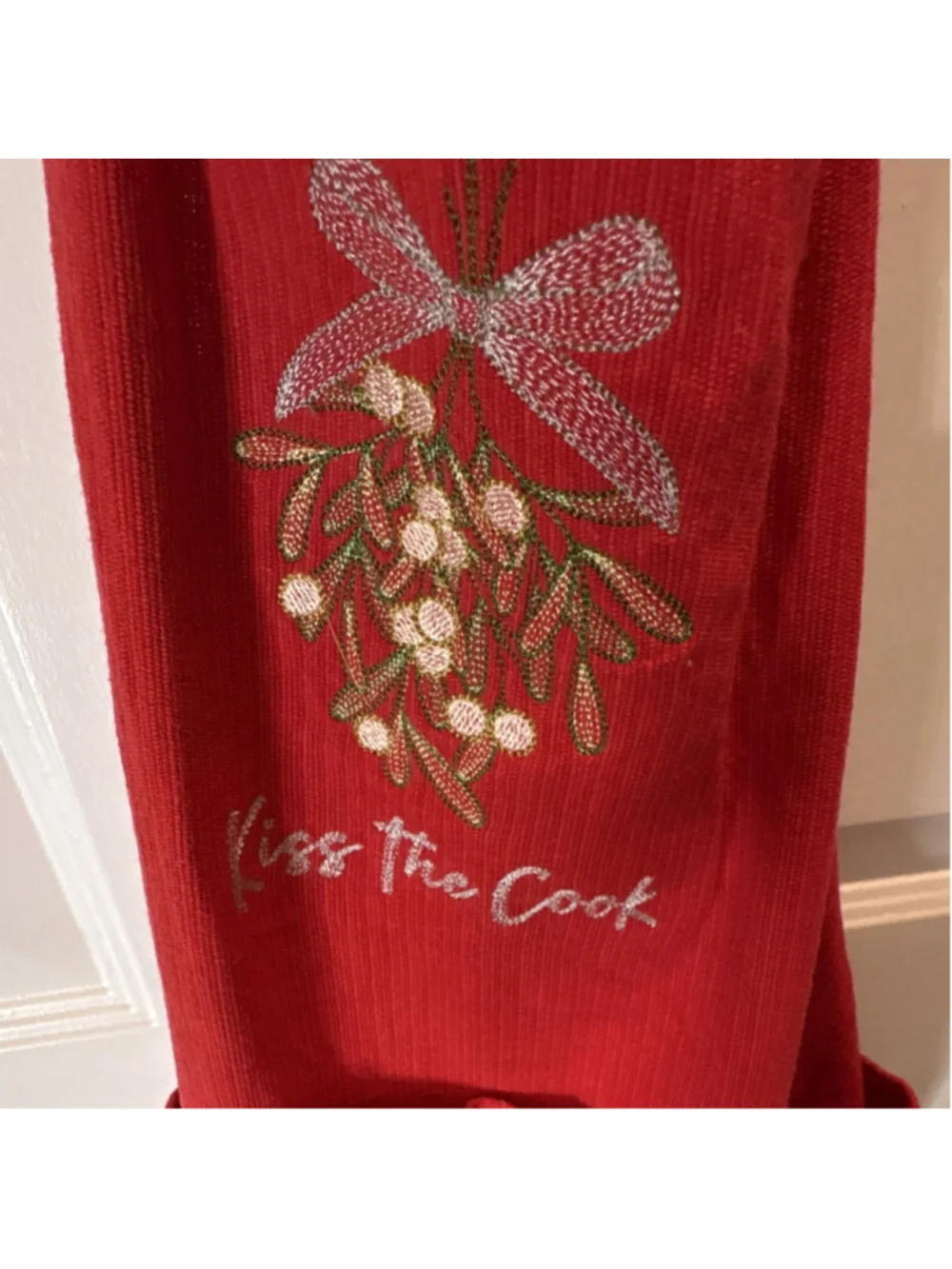 All-Clad Kiss The Cook Red Cotton Christmas Chef Apron w/ Pockets, Adjustable