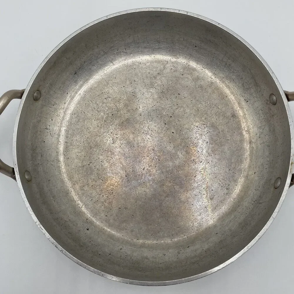 J3 VTG WEAR EVER ALUMINUM HALLITE COPPER TONE HANDLES #V901 PAN SKILLET NO LID