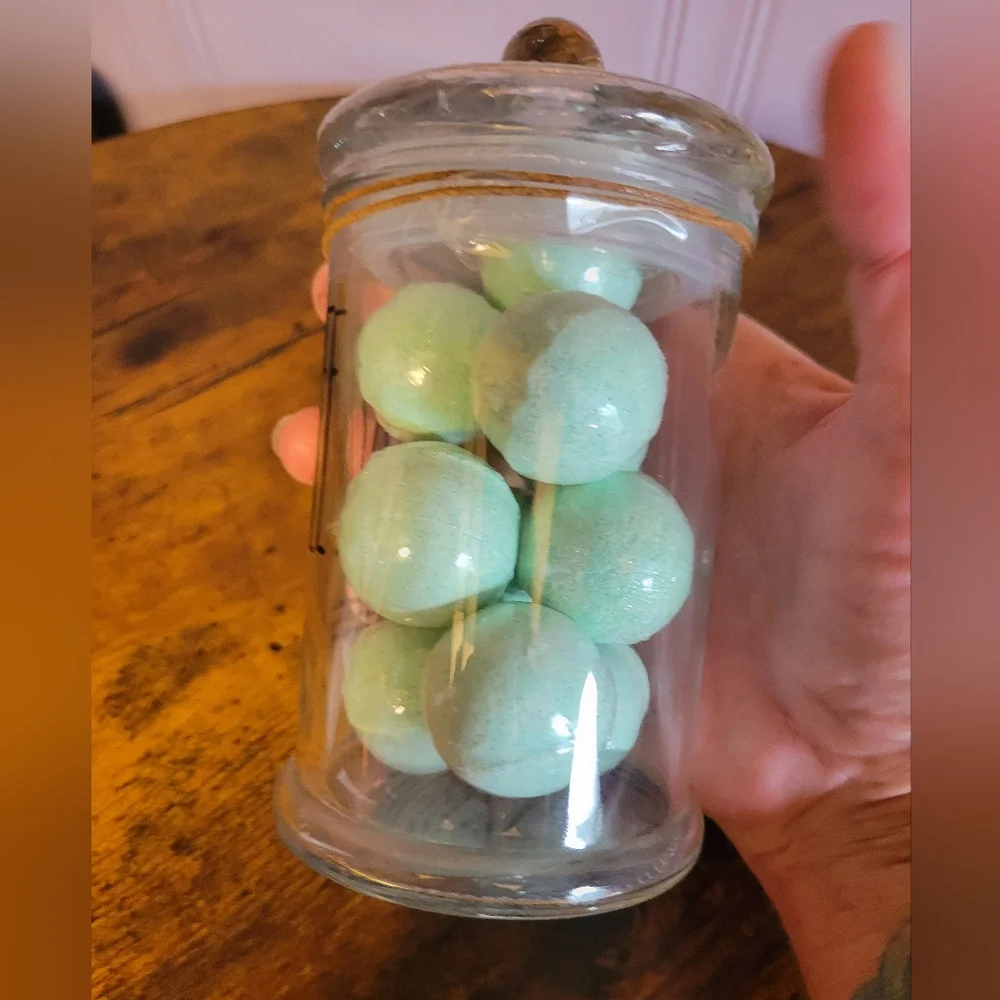 Rae Dunn Glass Bathe Jar/lid with eucaluptus Bath Bombs-sea foam green