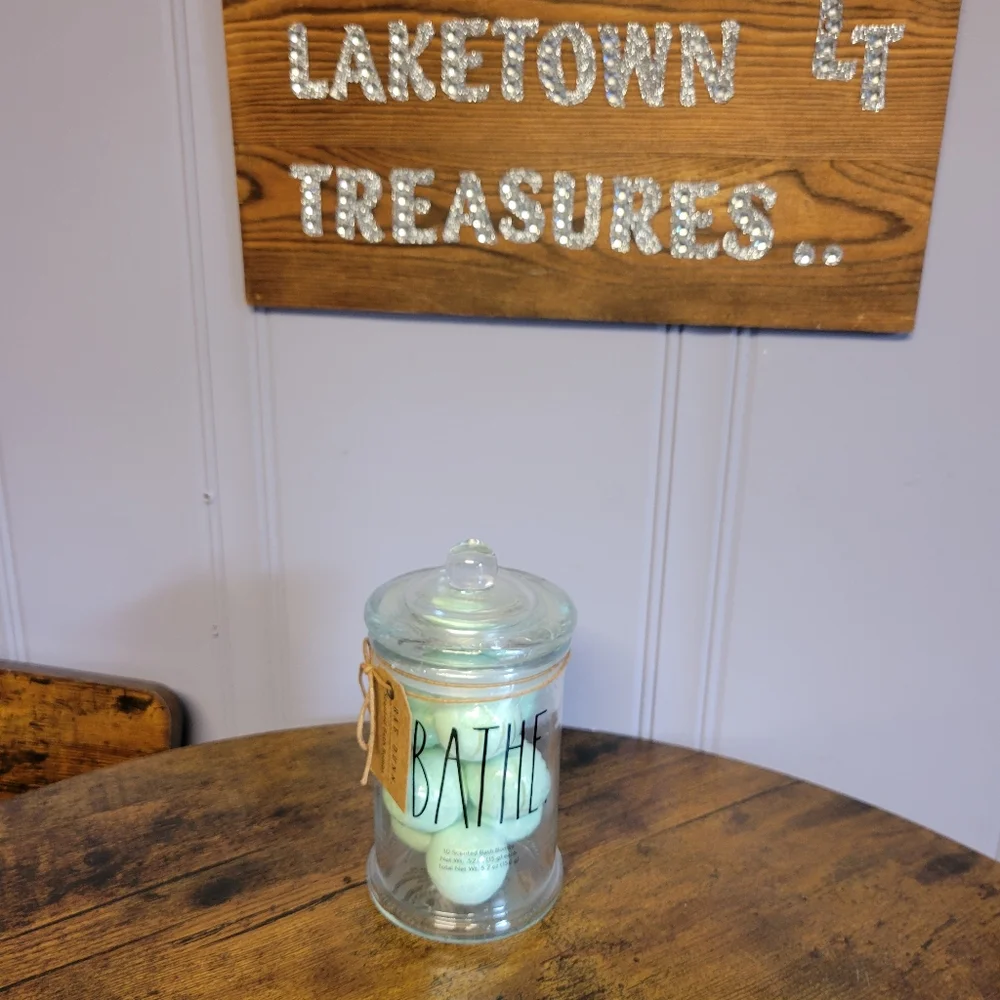 Rae Dunn Glass Bathe Jar/lid with eucaluptus Bath Bombs-sea foam green