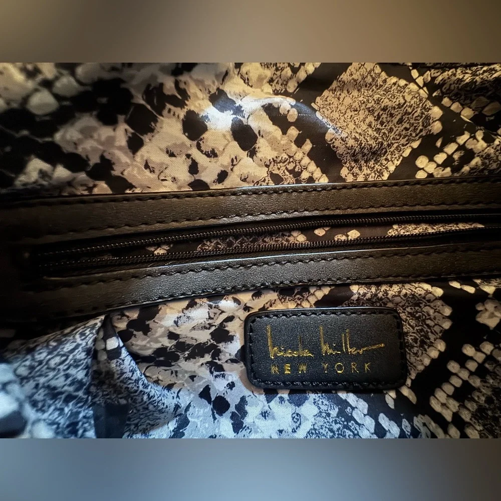 Nicole Miller New York carrying day tone