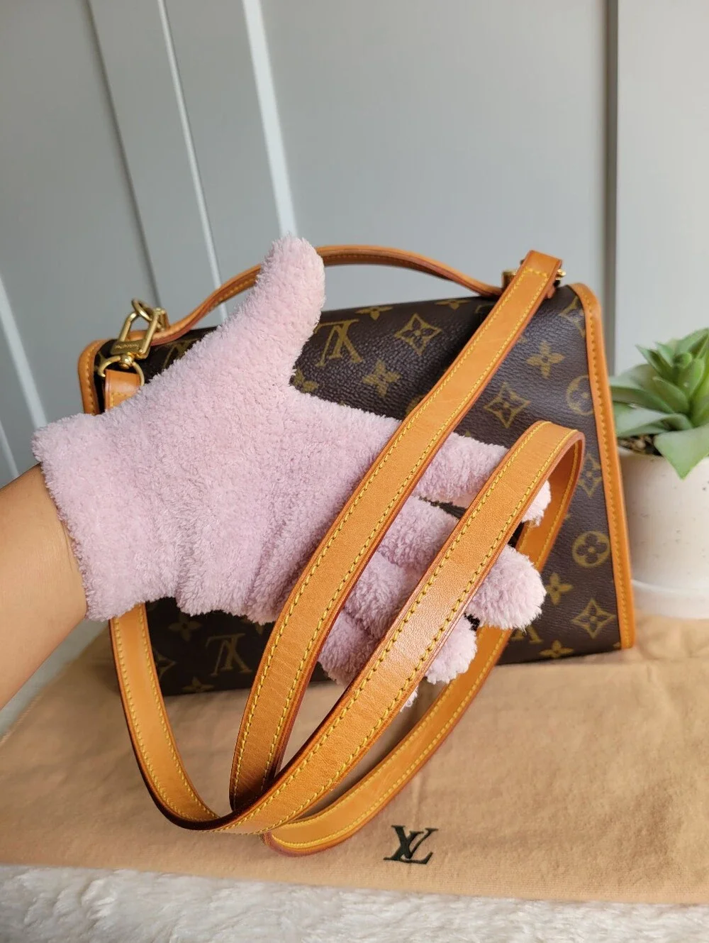 Louis Vuitton Crossbody Shoulder Bag BEL AIR Pm Monogram