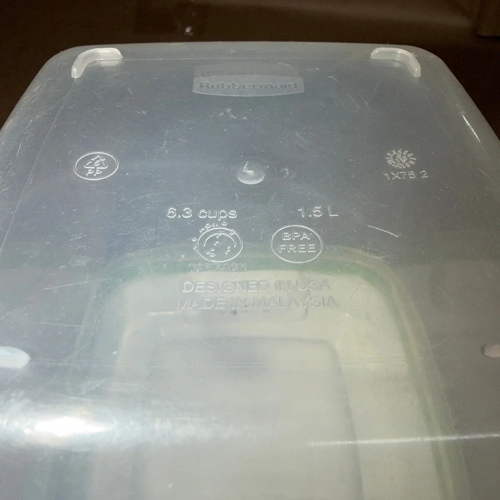Rubbermaid freshworks produce