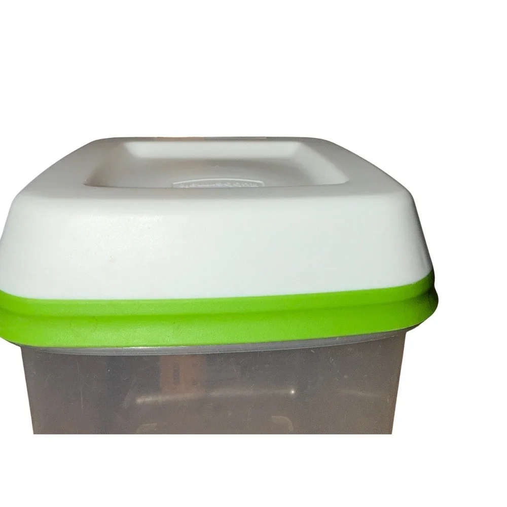 Rubbermaid freshworks produce