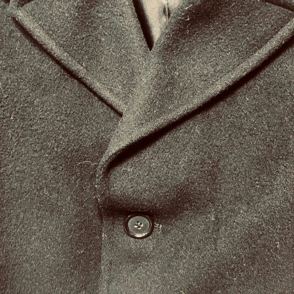 Ralph Lauren Men's Black‎ Wool Overcoat Size 42 Classic Business Style 3 Button