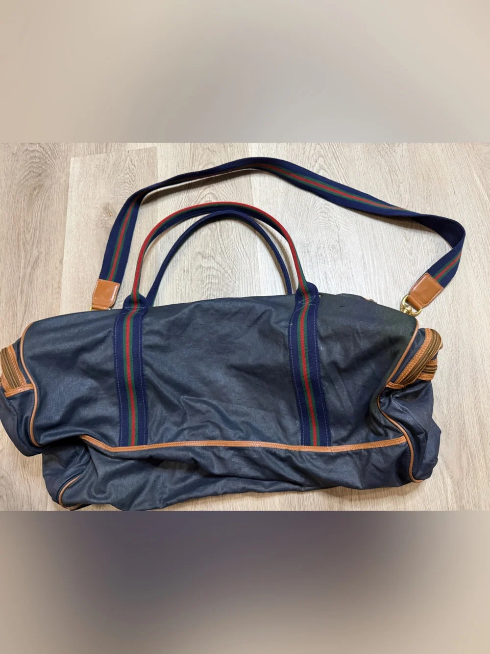 Gucci stylish navy