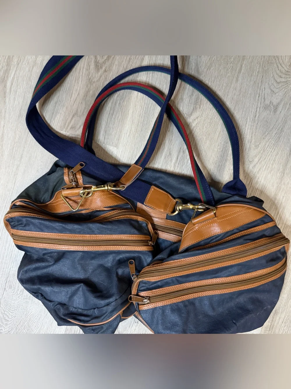 Gucci stylish navy