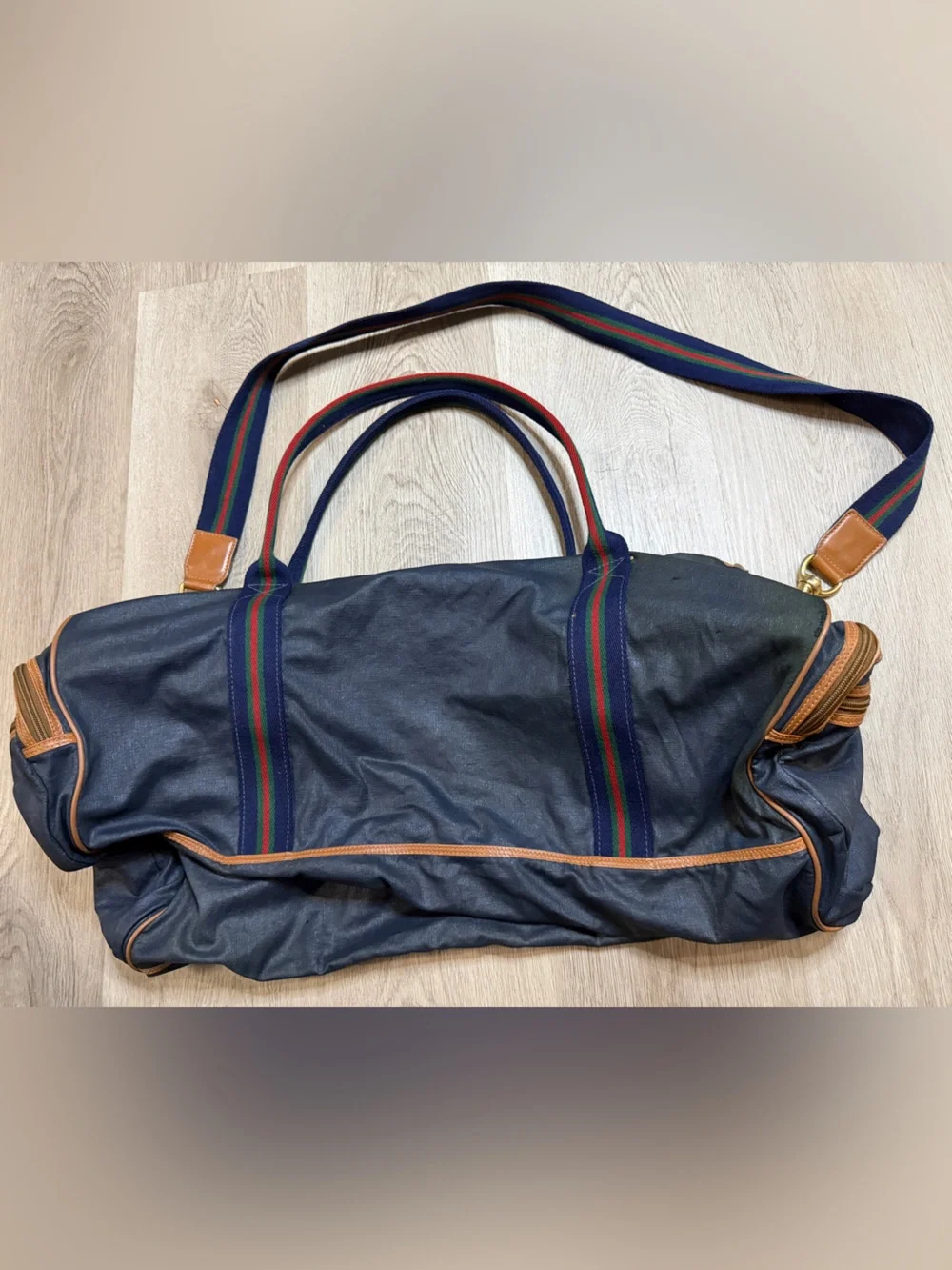 Gucci stylish navy