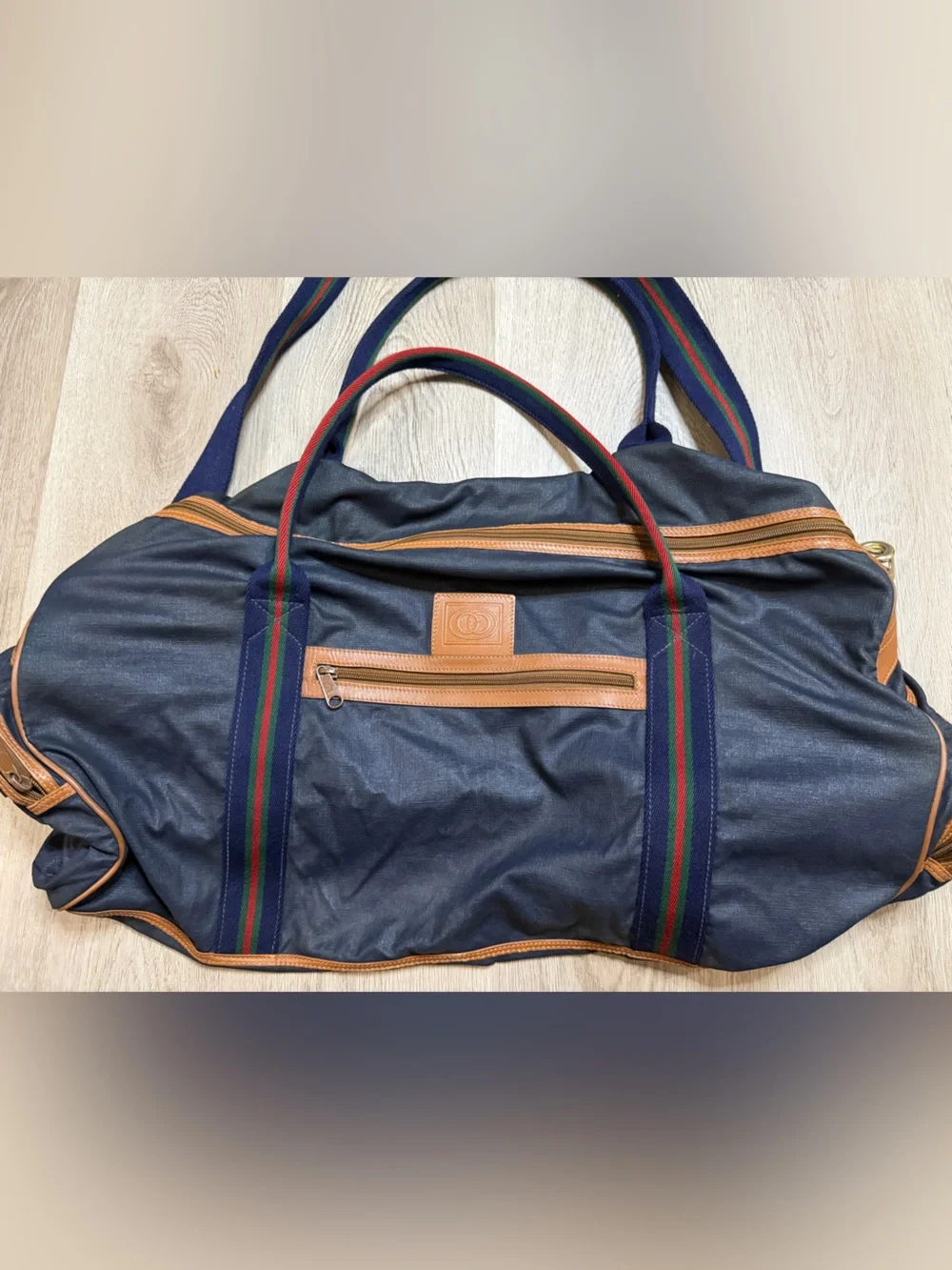 Gucci stylish navy