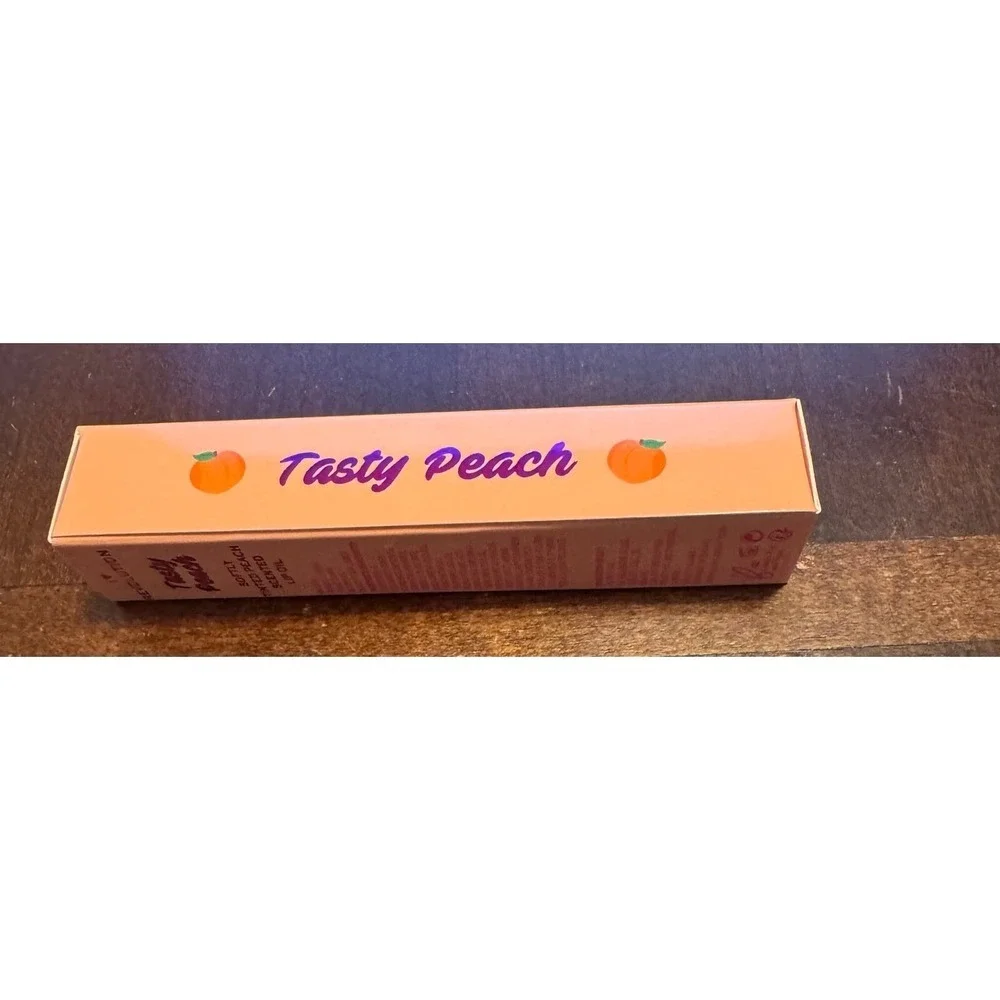 Sweet Peach lip oil, I love revolution .20 fl‎ oz.