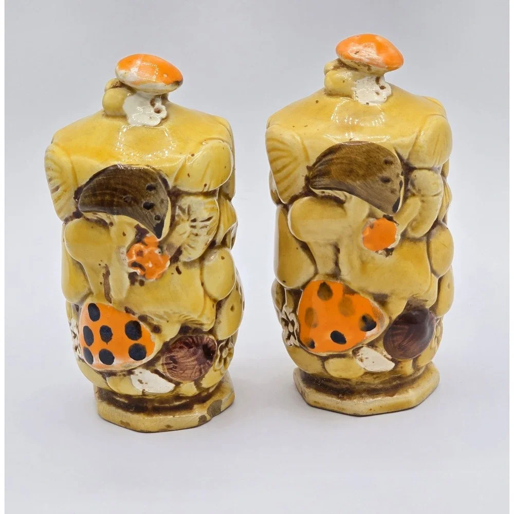 Vintage Ceramic Japan Mushroom Salt or‎ Pepper Shaker Fred Roberts Co