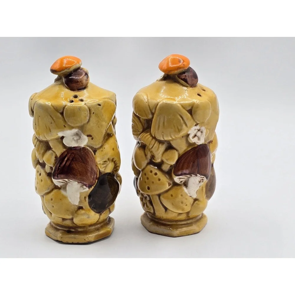 Vintage Ceramic Japan Mushroom Salt or‎ Pepper Shaker Fred Roberts Co