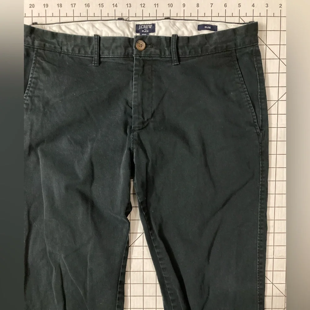 J. Crew Flex Men’s Size 32/34 Slim‎ Fit Chino Pants