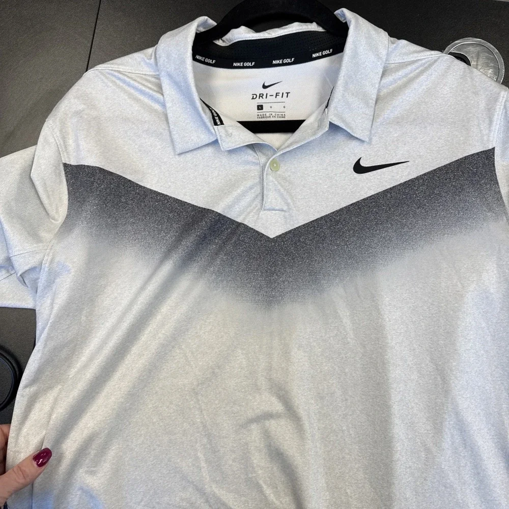 nike golf‎ shirt size large