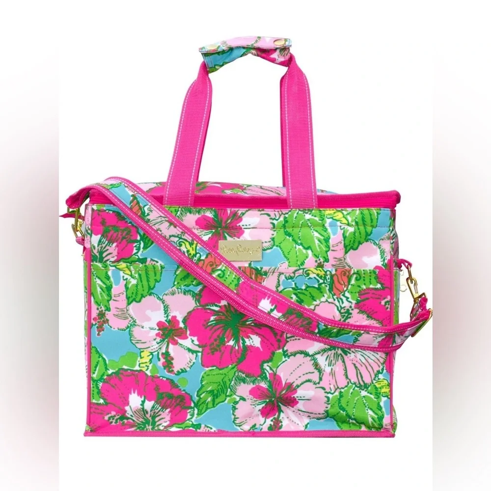 Lilly Pulitzer Big Flirt large picnic style cooler.