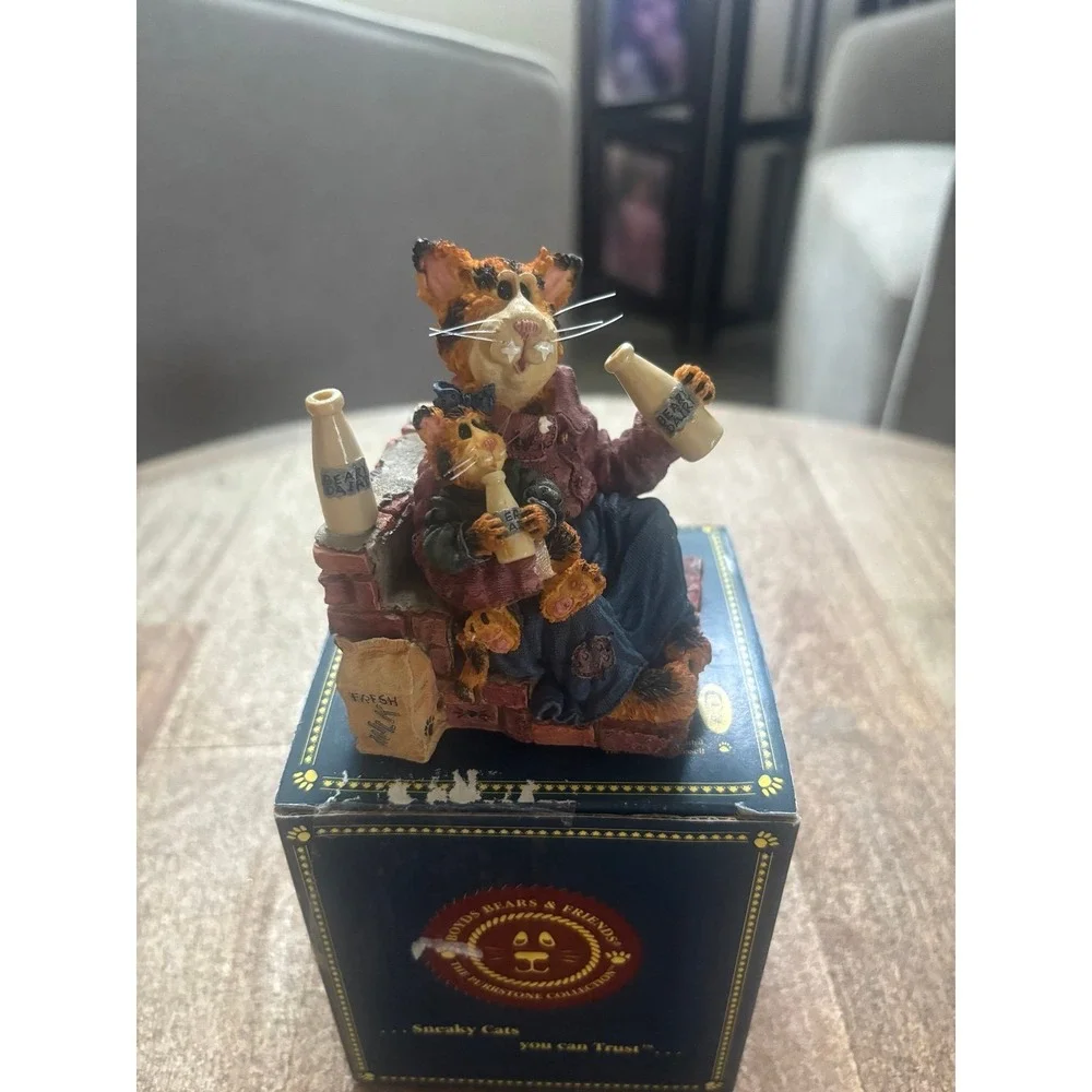 Boyds Bears this figurine