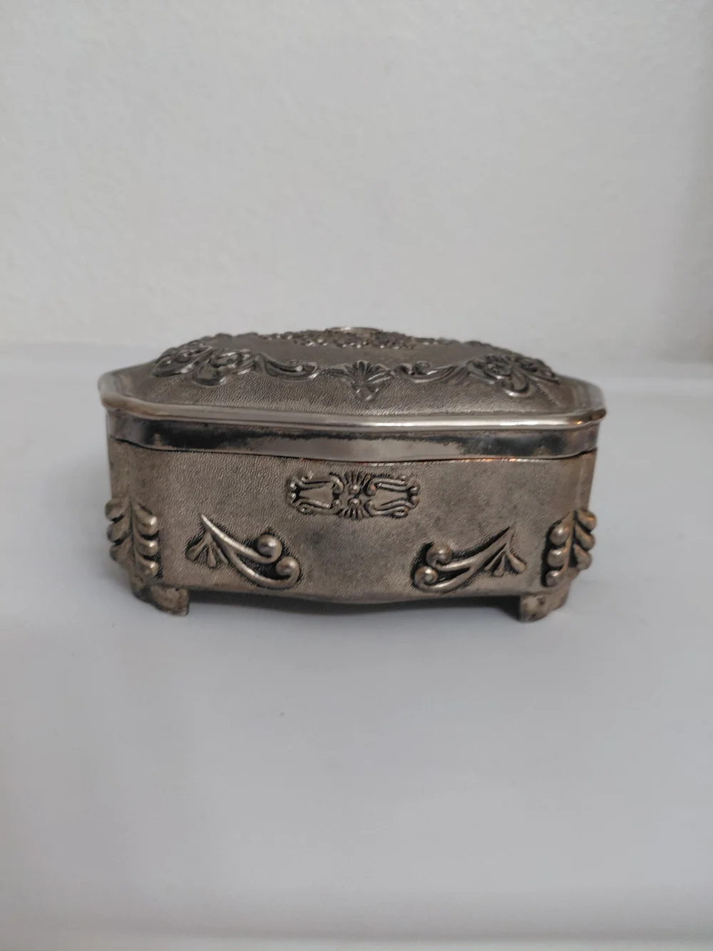 Vintage Jewelry Trinket Box Rose Design Silver Plated Footed