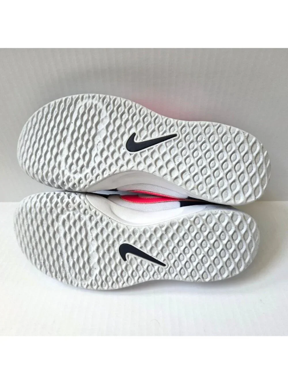 Nike court zoom