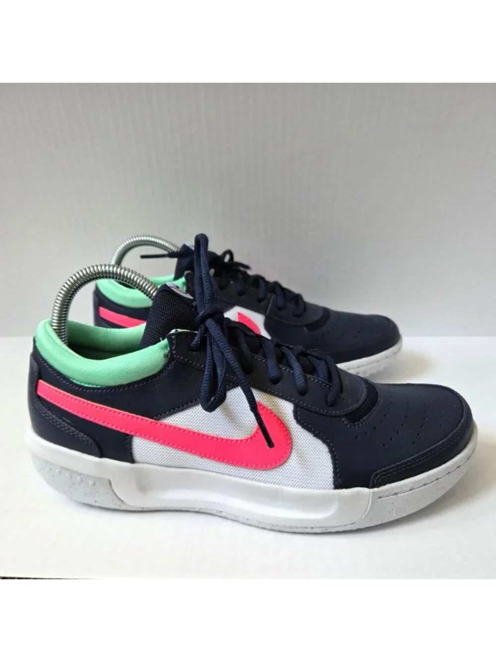 Nike court zoom